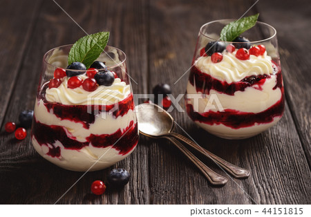 Berry mascarpone mousse dessert. 44151815