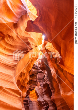 Upper Antelope Canyon 44154712