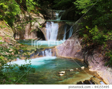 Nishizawa Valley Nanatsutama Five Stairs Falls 44155495