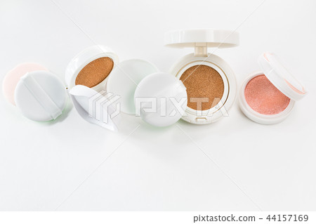 Refills of foundation and highlighter cushion Refills of foundation and highlighter cushion 44157169