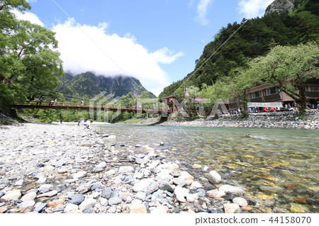 Kamikochi的美麗的河 Kamikochi的美麗的河 44158070