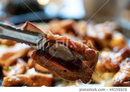 Seasoned ribs whole meal 44158828