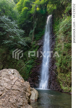 Yoro no Waterfall 44159332