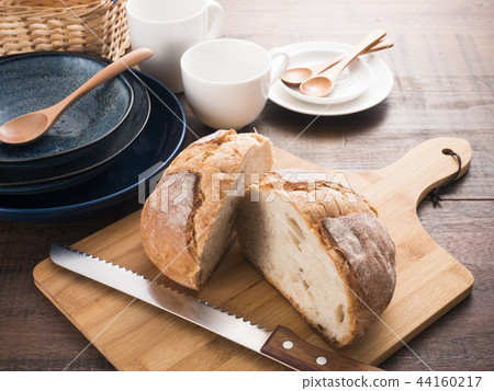 Whole-grain bread Whole-grain bread 44160217