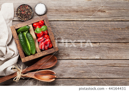 Cooking ingredients 44164431