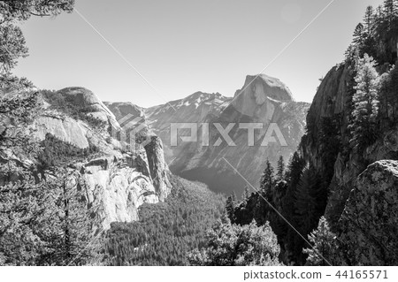 Iconic Half Dome at Yosemite Iconic Half Dome at Yosemite 44165571