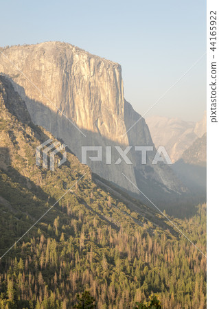 Yosemite Valley from Tunnel view 44165922