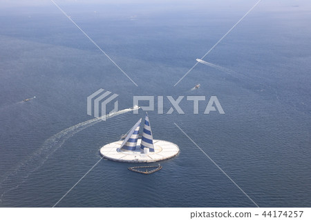 Wind tower Wind tower 44174257