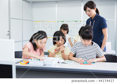 機器人編程教室形象 44174417