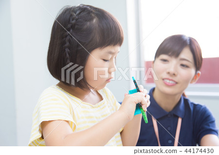 Robot programming classroom image Robot programming classroom image 44174430