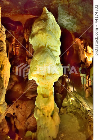 Post Inna cave Post Inna cave 44174832