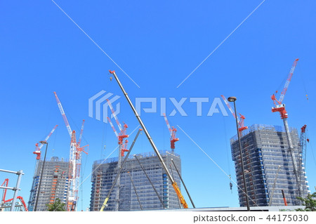 High-rise apartment under construction in the Gulf area Koto Ward 44175030