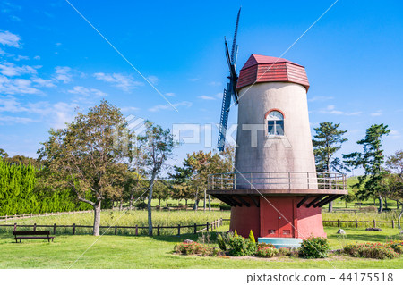 (Shizuoka Prefecture) Windmill of Nakadashima Windmill Park 44175518
