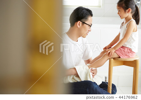 父親和女兒的生活方式 44176962