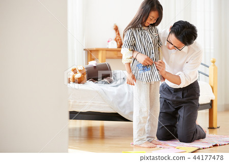 父親和女兒的生活方式 44177478