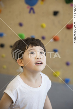 孩子們爬 44178205