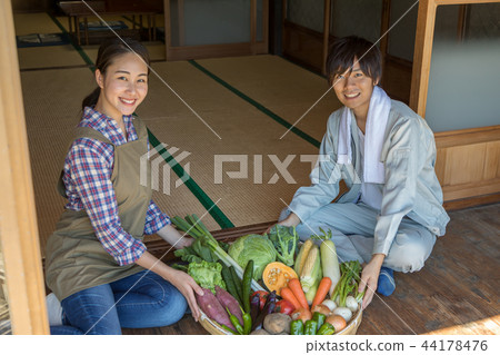 Country life Country life 44178476