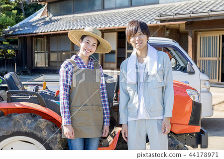 Country life Country life 44178971