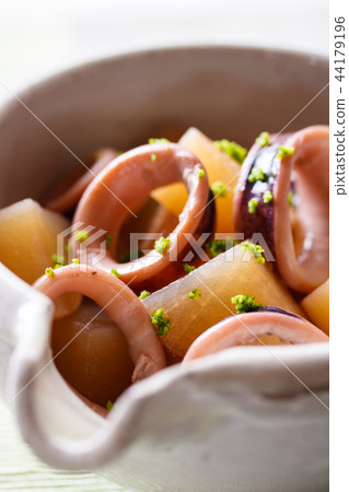 蘿蔔蘿蔔 44179196