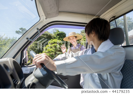 Country life   44179235