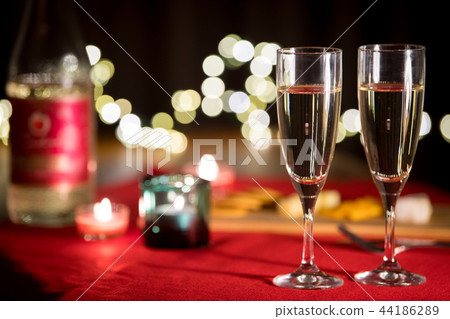 Champagne Christmas Dinner Sparkling Wine Liquor Champagne Christmas Dinner Sparkling Wine Liquor 44186289