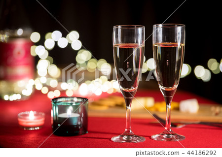 Champagne Christmas Dinner Sparkling Wine Liquor Champagne Christmas Dinner Sparkling Wine Liquor 44186292