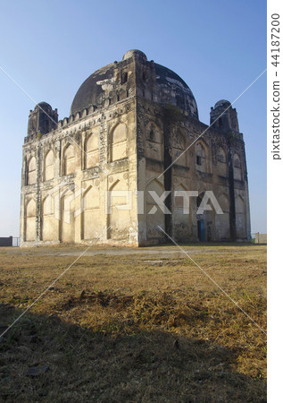 A view of Chor Gumbaz, Gulbarga, Karnataka 44187200