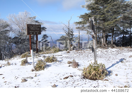 Karasumayama summit 44188672