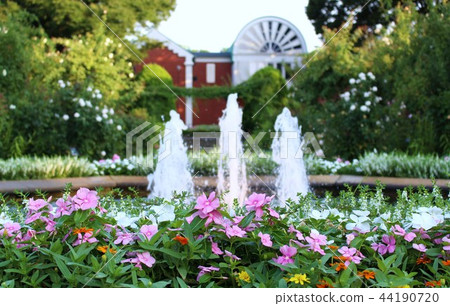 [Kanagawa Prefecture] Harbor view hill park, flower bed and Ojijiro Memorial Hall 44190720