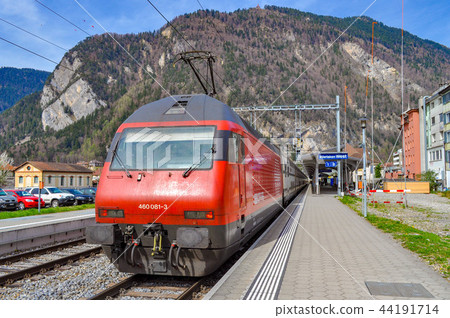 Swiss train Swiss train 44191714