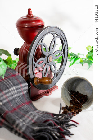 冬季圖像咖啡具咖啡磨和反冷商品咖啡豆 44193313