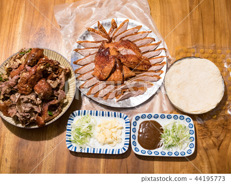 Roast Duck Roast Duck 44195773