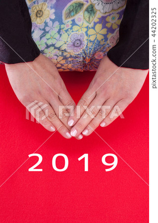 Japanese clothing 2019 44202325