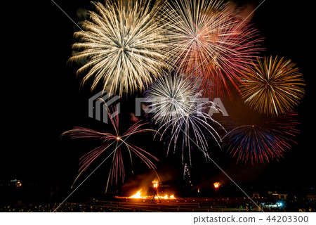 Ishikawa Prefecture Kawakita Festival Kitakuni Grand Fireworks River North Meeting The 33rd Kawakita Festival Diagonal Strike Comparative Synthesis 44203300