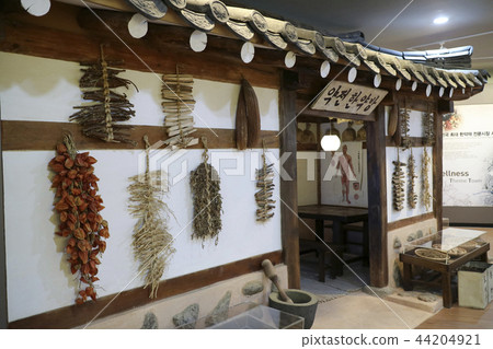 in Chinese traditional medicine shop 055 in Chinese traditional medicine shop 055 44204921