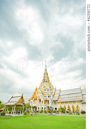 Gorgeous temple in Thailand Wat Sothonwararam Gorgeous temple in Thailand Wat Sothonwararam 44209772