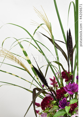 Flower arrangement autumn image 44209871