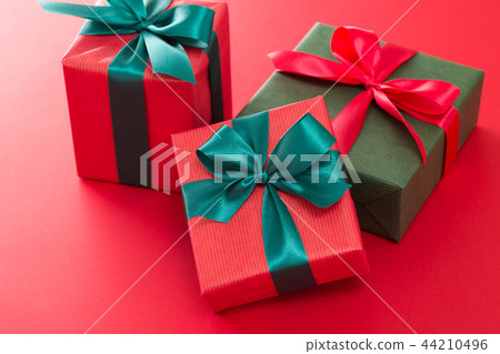 Present Present 44210496