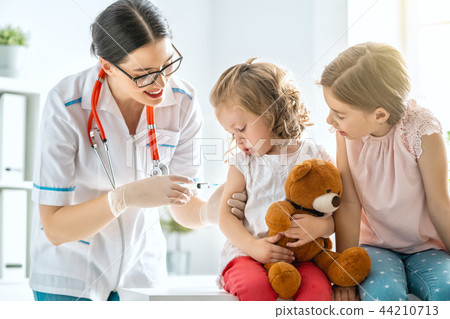 vaccination to child vaccination to child 44210713
