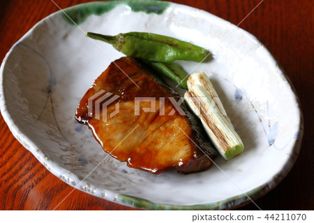 Yellowtail teriyaki 44211070