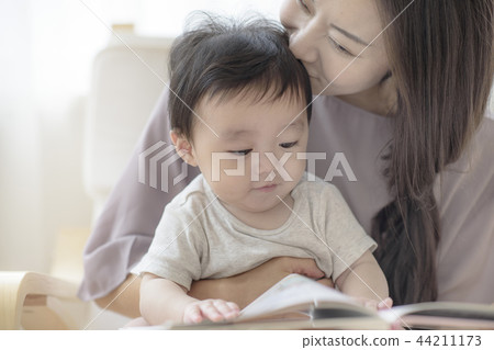 Three authorized families 44211173