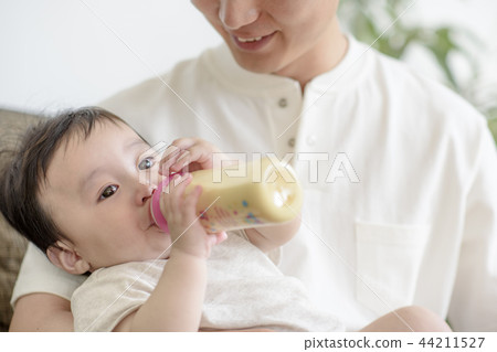 Three authorized families 44211527