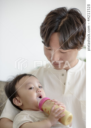 Three authorized families 44211528