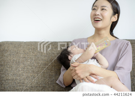 Three authorized families Three authorized families 44211624