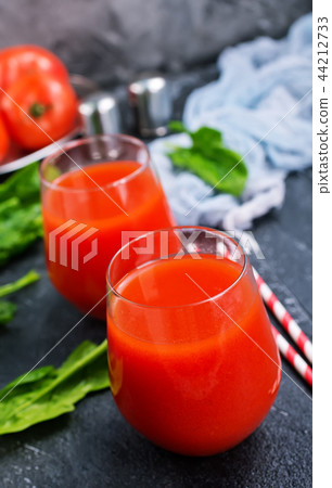 tomato juice tomato juice 44212733