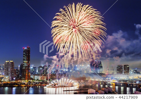 Seoul Fireworks Seoul Fireworks 44217909