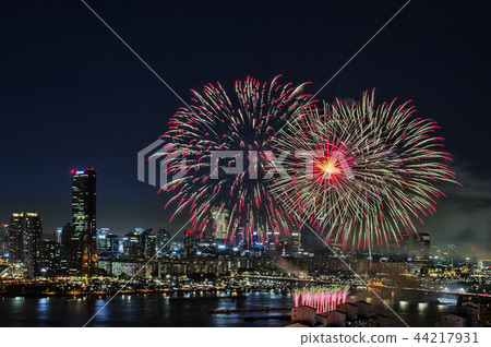 Seoul Fireworks Seoul Fireworks 44217931