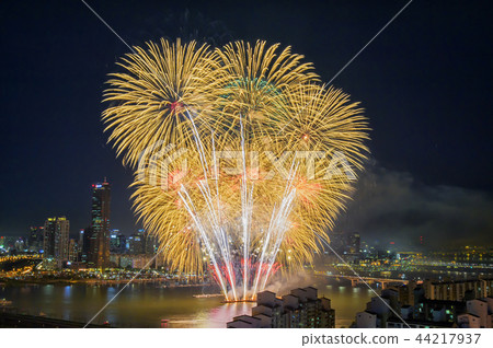 Seoul Fireworks Seoul Fireworks 44217937