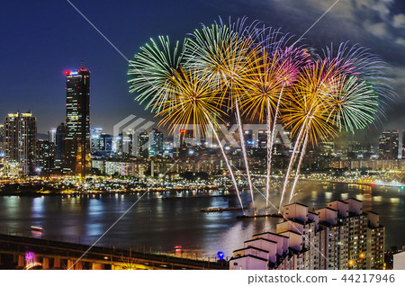 Seoul Fireworks 44217946