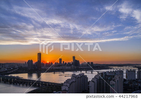 Riverside North Road, Ichon-dong, Han River Citizen Park Riverside North Road, Ichon-dong, Han River Citizen Park 44217968